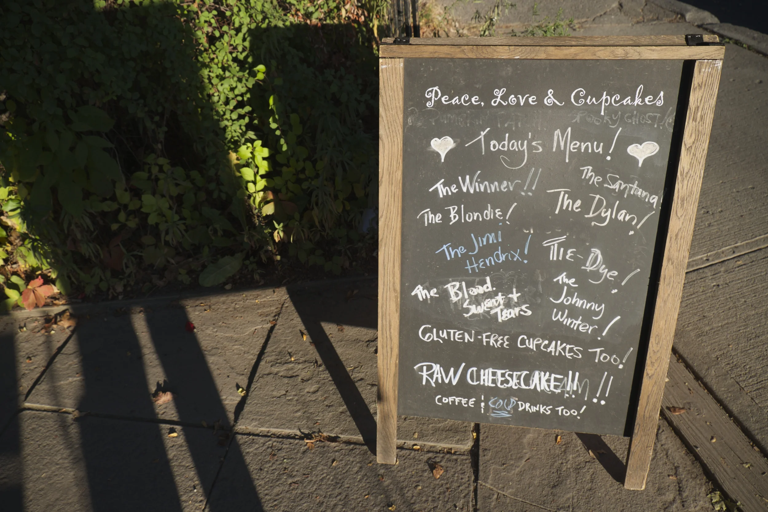 Peace, Love and Cupcakes