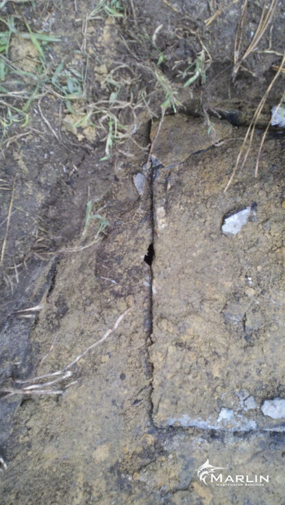 Marlin Cracked Septic Tanks75.jpg
