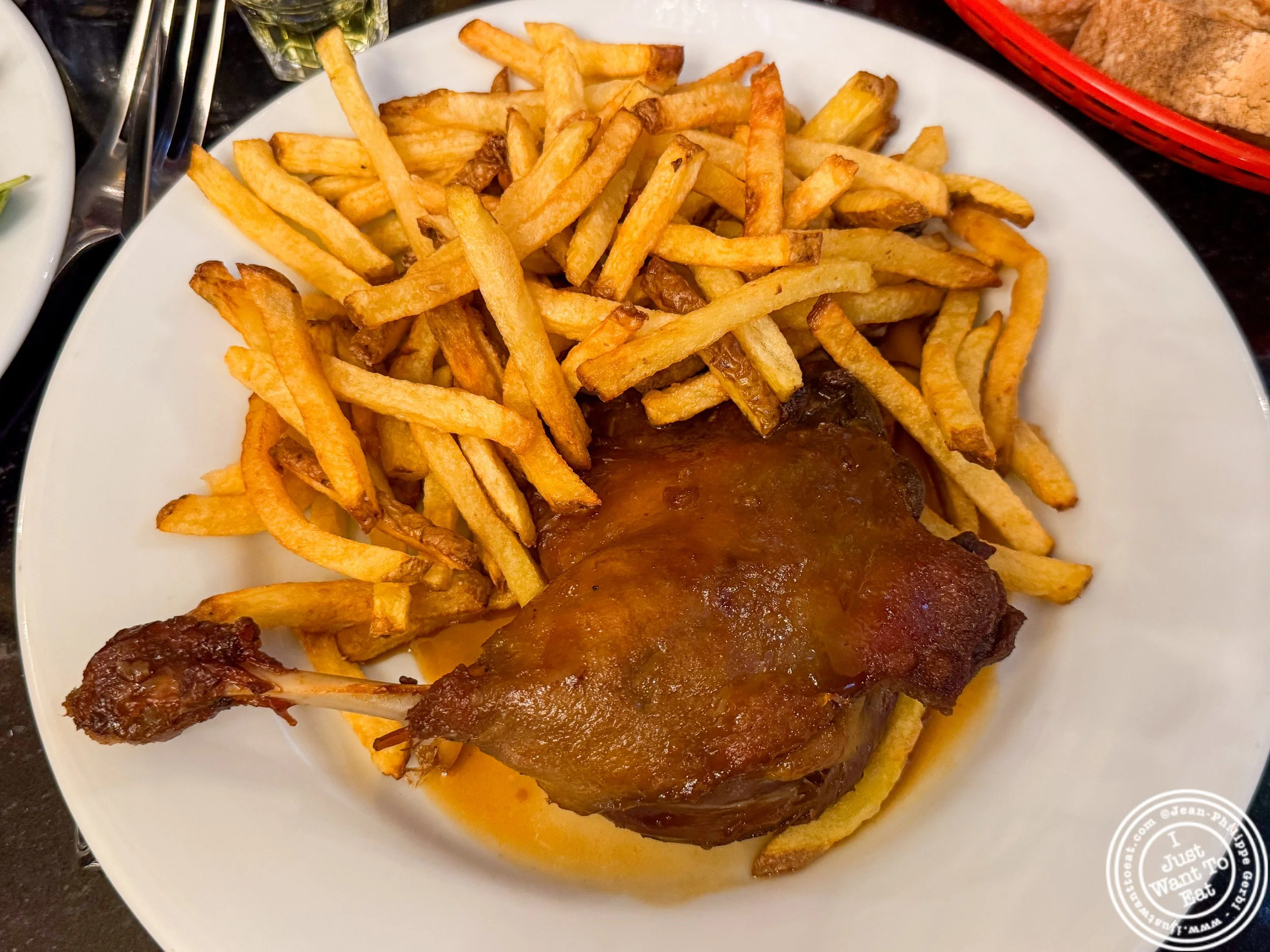 Duck confit at Le Bouillon des Archers in Grenoble