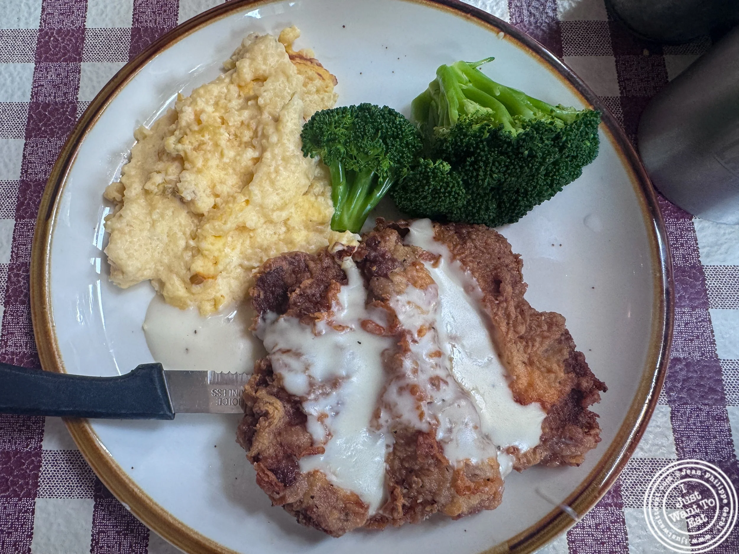 Chicken fried steak and grits at Cowgirl in the West Village, New York, NY
