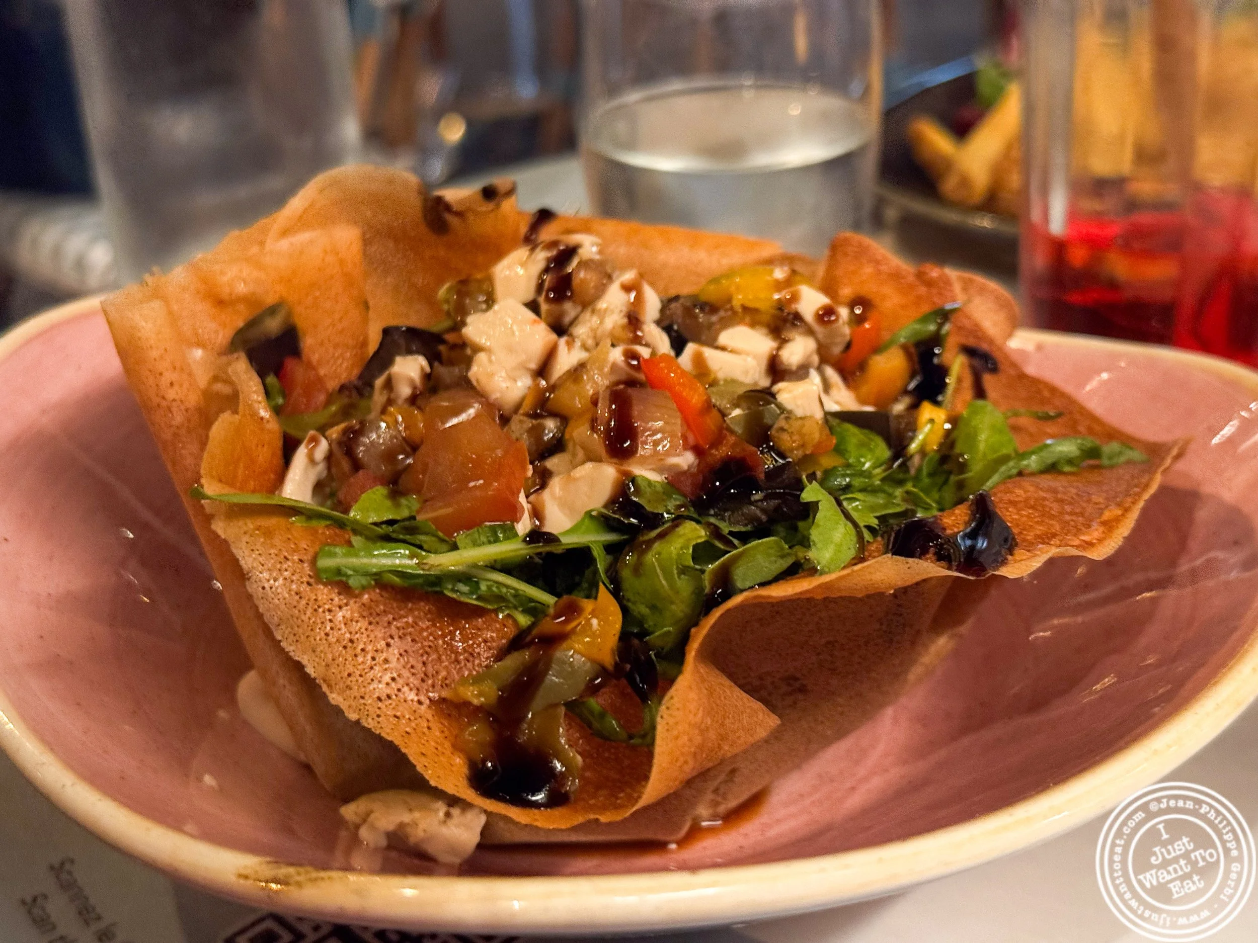 Tartelette croustillante aux legumes du soleil at Le Hameau in Paris