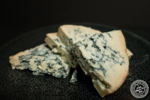 Fourme D'Ambert cheese