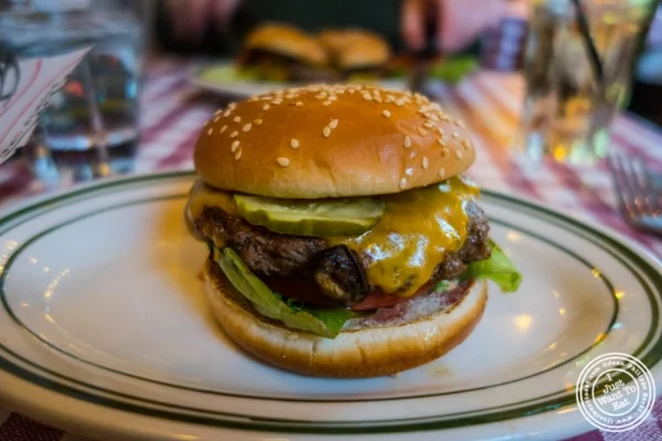 Cheeseburger at Bill's Bar and Burger in the Meatpacking District, NYC, New York