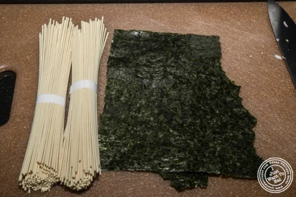 Noodles and seaweed