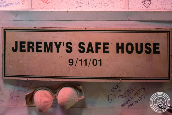 9/11 plaque at Jeremy's Ale House in NYC, New York