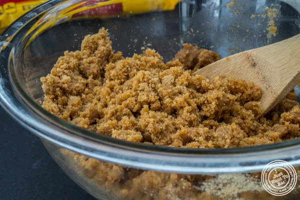 S'Mores pie recipe: Graham cracker crust