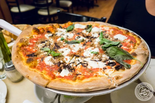 Angelo's Pizza, Midtown Manhattan