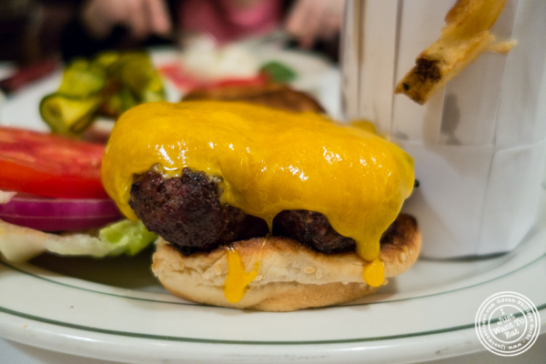 Burger at Smith and Wollensky in NYC