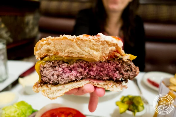 Burger at Burger at Smith and Wollensky in NYC