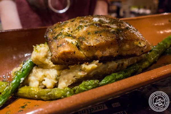 Peixe na tell at Beija Flor, Long Island City