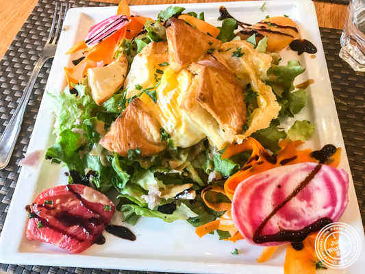 Feuillete de Saint-Marcelin salad at La Petite Idée, Grenoble, France