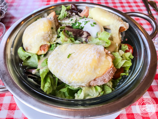Saint-Marcelin salad at La Ferme à Dédé in Sassenage, France