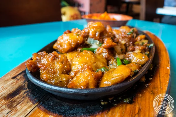 Sizzling Manchurian Chicken at The Chinese Club in Williamsburg, Brooklyn