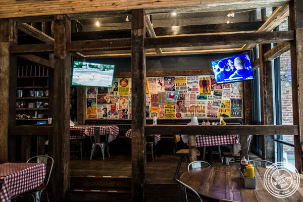 Dining room at Printers Alley in NYC, NY