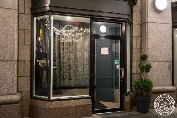 Blue dog cafe in NYC, NY