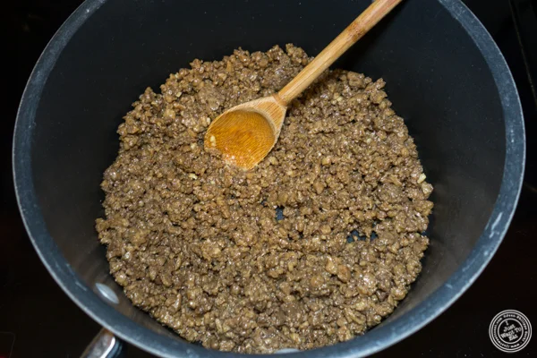 Step 1: cook meatless chili with the garlic