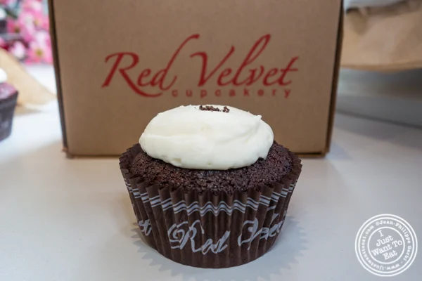 Cookies’n cream cupcake at Red Velvet Cupcakery in Washington DC