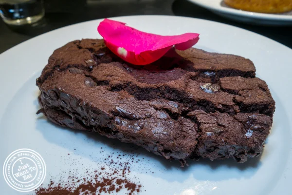 Double chocolate chunk shortbread at Extraordinary Desserts in San Diego