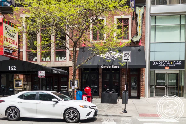 Chicago: Gino's East, best deep dish pizza! — I Just Want To Eat! |Food ...