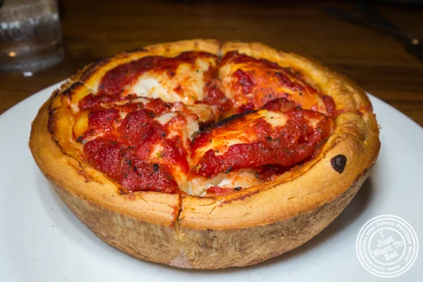 Chicago: Giordano's, deep dish pizza — I Just Want To Eat! |Food ...