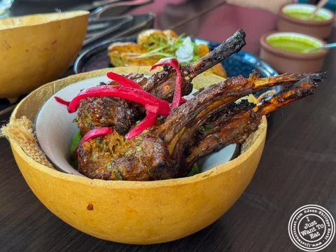 If you're looking for a culinary experience that will leave you craving for more, you have to try the lamb chops at @myaarzu, a modern Indian bistro in Freehold! The tender and juicy meat, marinated to perfection in a blend of aromatic spices, is ama