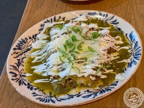 Enchilada de pollo y salsa verde at  @oyamelbyjose. it was chicken enchiladas in a tomatillo green sauce with crema, onion, Mexican crema and cotija cheese
.
.
.
.
.
#ijustwanttoeat #foodblog #foodie #foodiesofinstagram #foodies
#foodblogger #foodieg