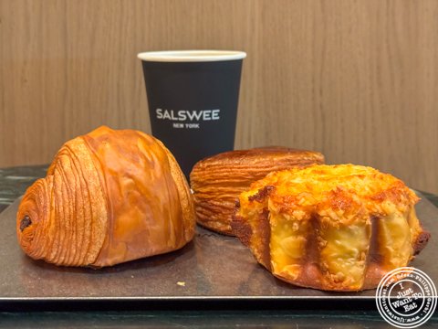 🤔 Have you ever visited a bakery where the desserts look like something completely different?

My new blog post is up about Salswee, the Asian‑French bakery whose name blends salt and sweet. They&rsquo;re known for their trompe‑l&rsquo;&oelig;il mou