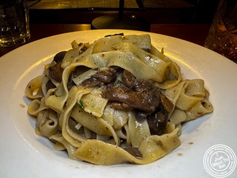 ❓Have you been to Mercato Trattoria in Hell&rsquo;s Kitchen yet❓🍝🇮🇹

Because wow&hellip; this cozy spot is serving seriously authentic Italian vibes. From the warm, rustic atmosphere to the house‑made pastas that taste like they came straight from