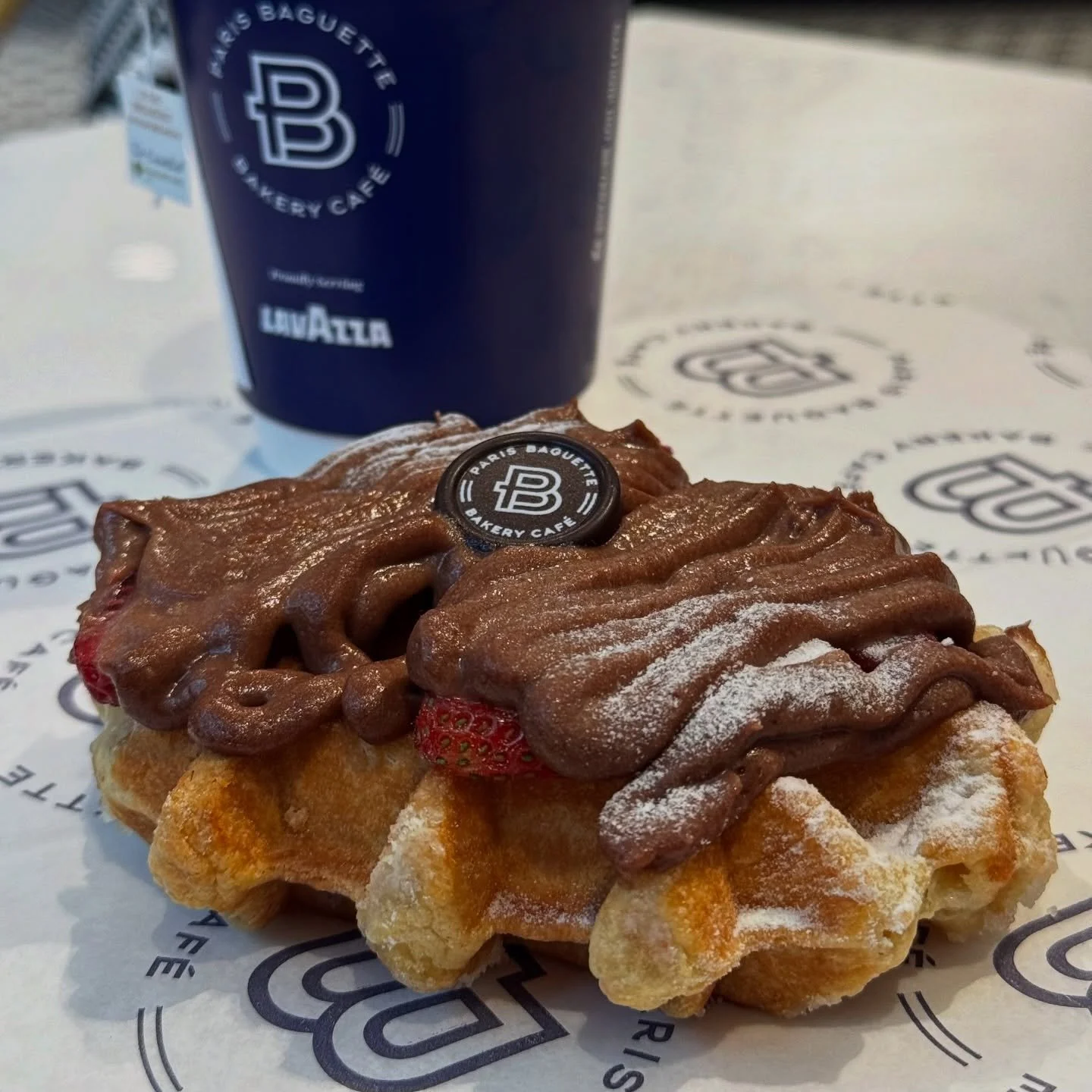🍓 Have you ever bitten into something so good it stopped you mid-conversation? 🤤

This Belgian waffle at Paris Baguette Hoboken is the kind of treat that makes you forget everything else 🧇✨ Deliciously chewy with bits of sugar inside, topped with 