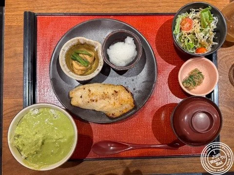Ever stumbled into Times Square craving Japanese comfort food? 🇯🇵✨

@ootoya_us totally delivered with their Gindara Miso Set &mdash; grilled black cod glazed in miso so silky it melts on contact 😍🔥 Add the mini matcha curry rice (+$3) 🍛💚, plus 