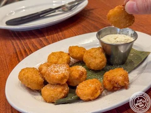 Have you ever found an appetizer so good you would order it every single time? 😍🌽

We&rsquo;ve been to @rumbacubana in Jersey City a few times for brunch, and one dish I always look forward to is the fritura de ma&iacute;z ($5.95) &mdash; crispy co