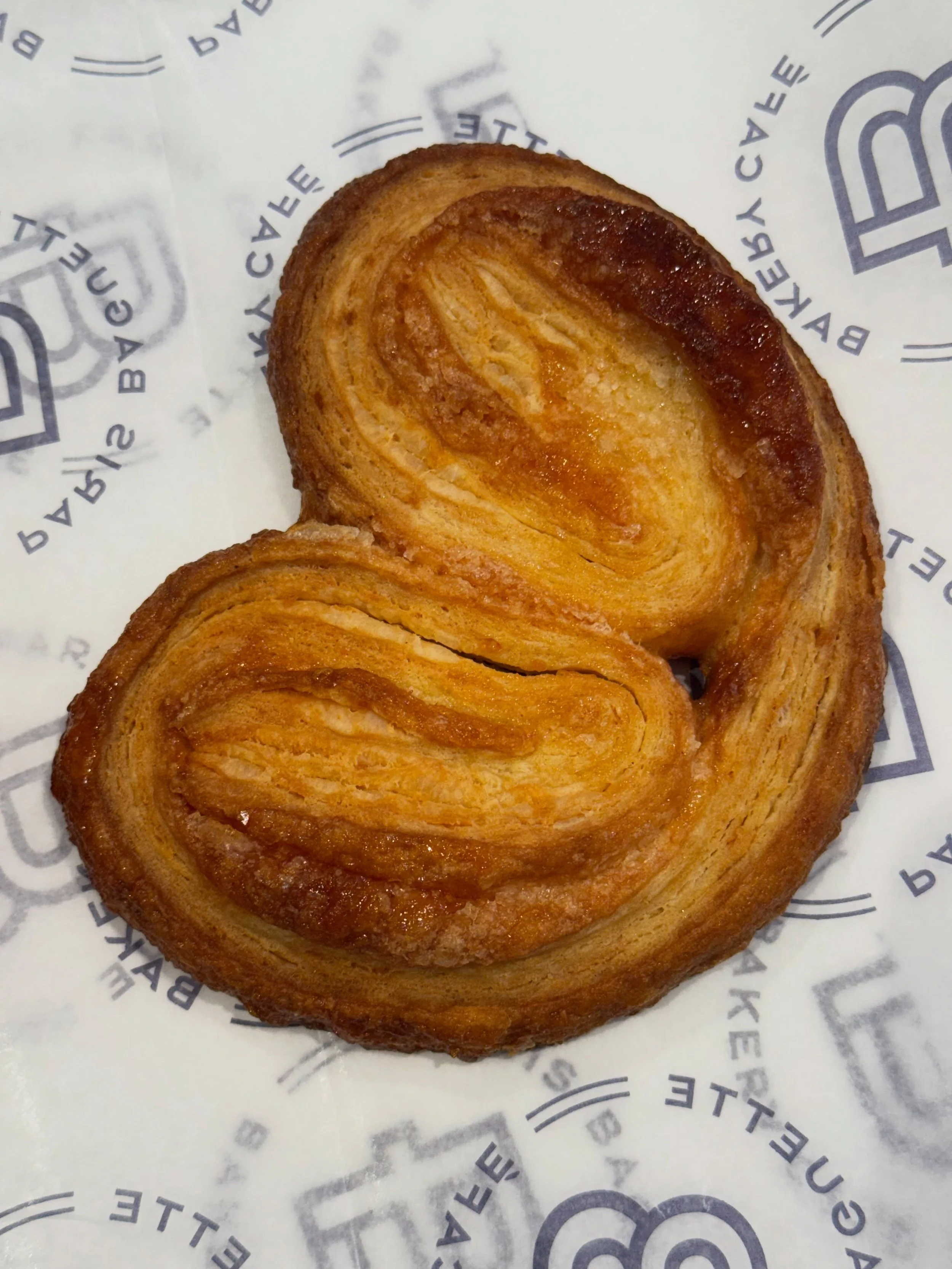 🌿 It&rsquo;s back and I couldn&rsquo;t be happier! The Palmier from @parisbaguette_usa is one of those classic French pastries that never gets old &mdash; and trust me, as a Frenchman, I have high standards! 😄🇫🇷

This beauty is made from layers o