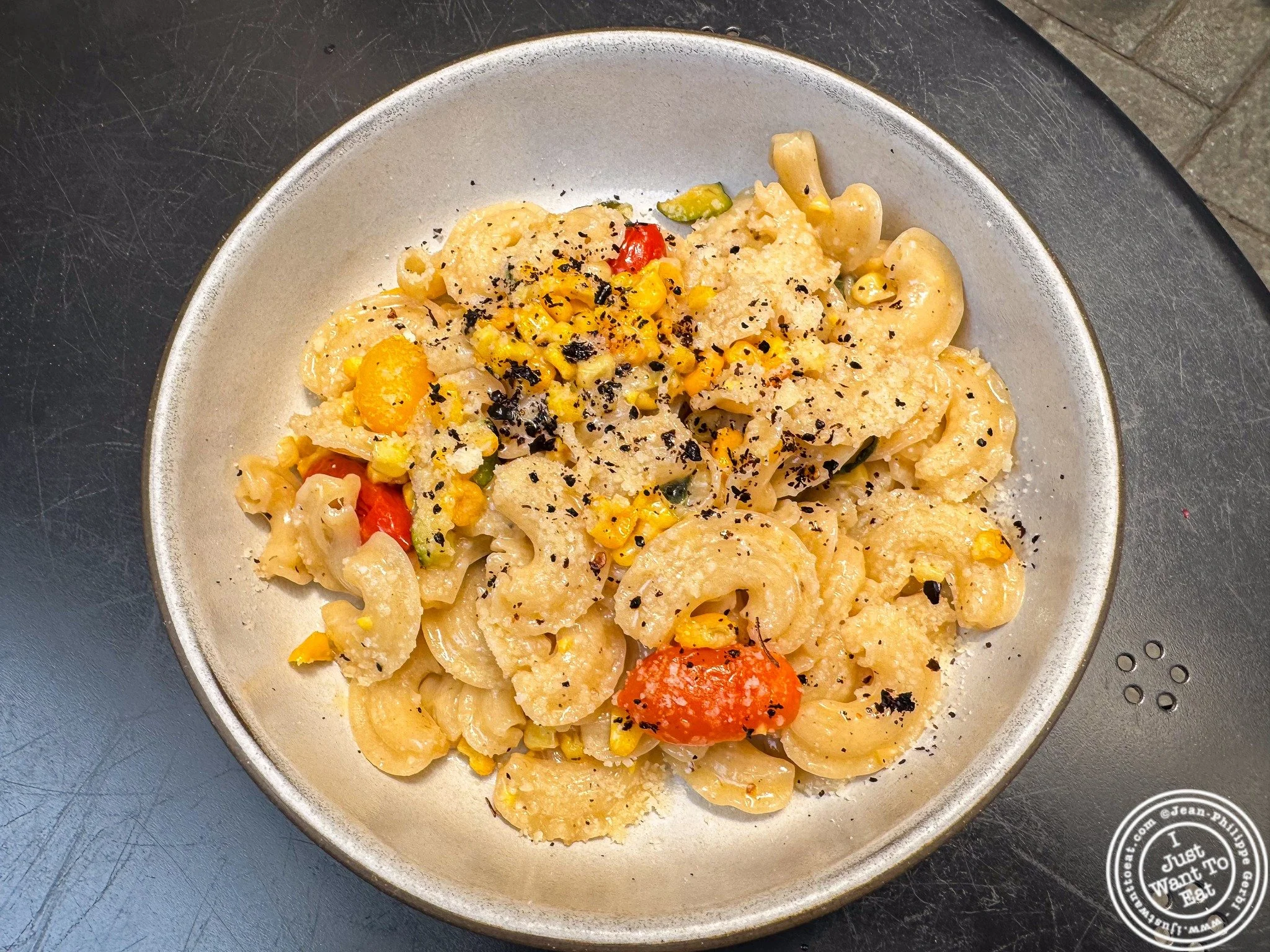 🌽🍝 A few weeks ago, we discovered @cortojc in Jersey City Heights for brunch, and one of the standout dishes was their homemade Creste di Gallo. 😍

This short pasta with ruffled edges literally translates to &ldquo;rooster's crest&rdquo; 🐓, and @