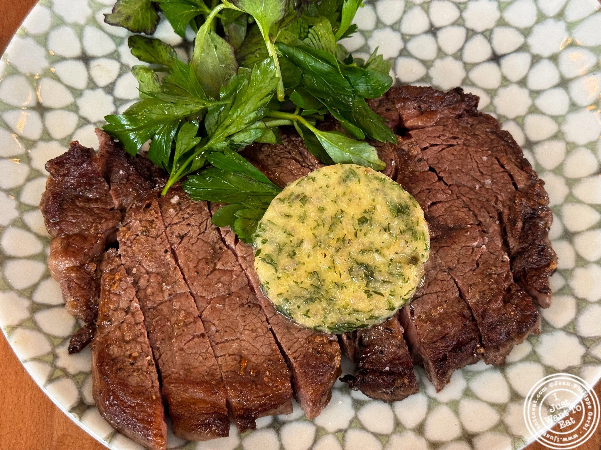 🥩✨ Dinner done right at @vivandjuleshoboken! ✨🥔

Stopped by Viv &amp; Jules in Hoboken and treated myself to their Prime Delmonico Ribeye paired with the unbelievably rich and creamy aligot. The ribeye was perfectly cooked, packed with flavor, and 