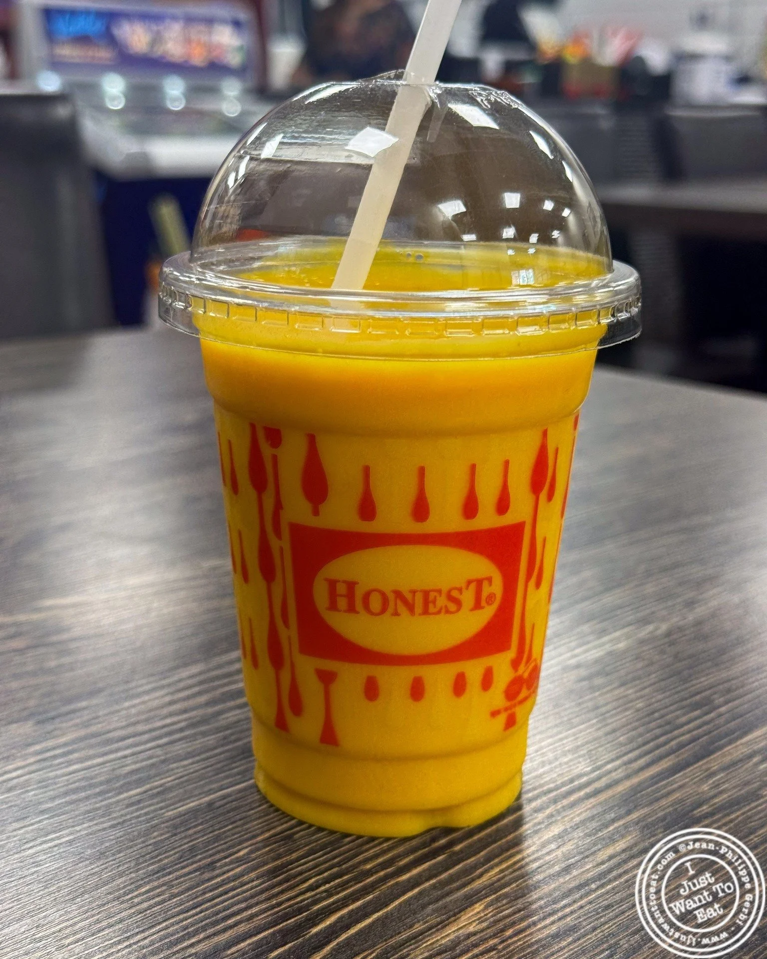 🥭🥛🍋 Sipping my way through the drink menu at @honestrestaurantusa in Jersey City! 😍✨

Sometimes you need a little variety, so I tried the Mango Lassi, Sweet Lassi, and Sweet Lime Soda. 🙌

🥭 The Mango Lassi was thick, creamy, and packed with swe