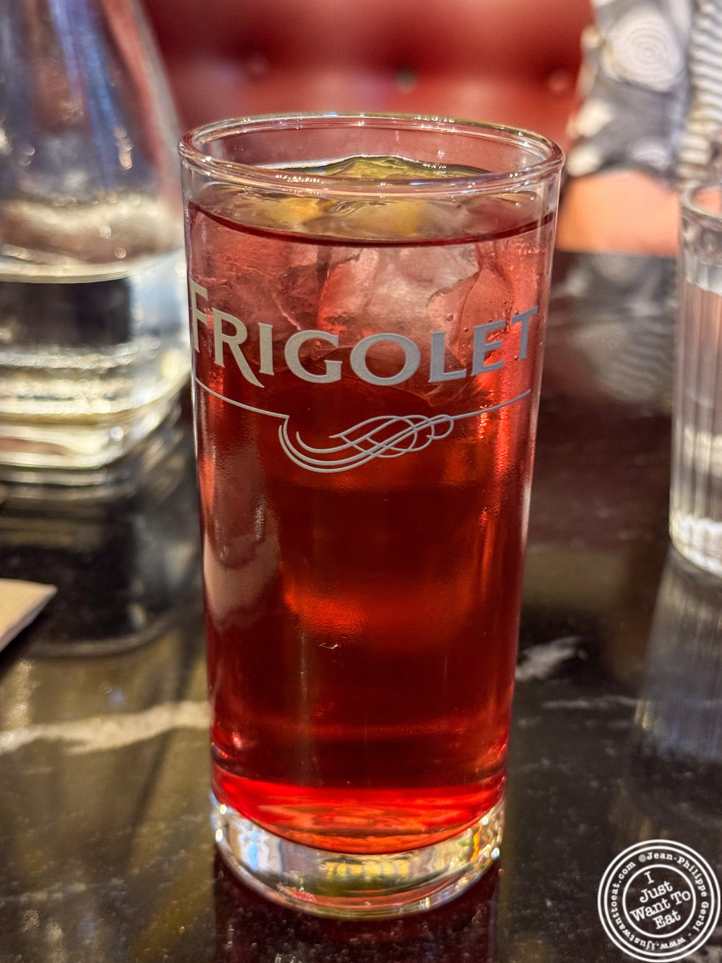 Grenadine syrup drink at Le Bouillon des Archers in Grenoble, France