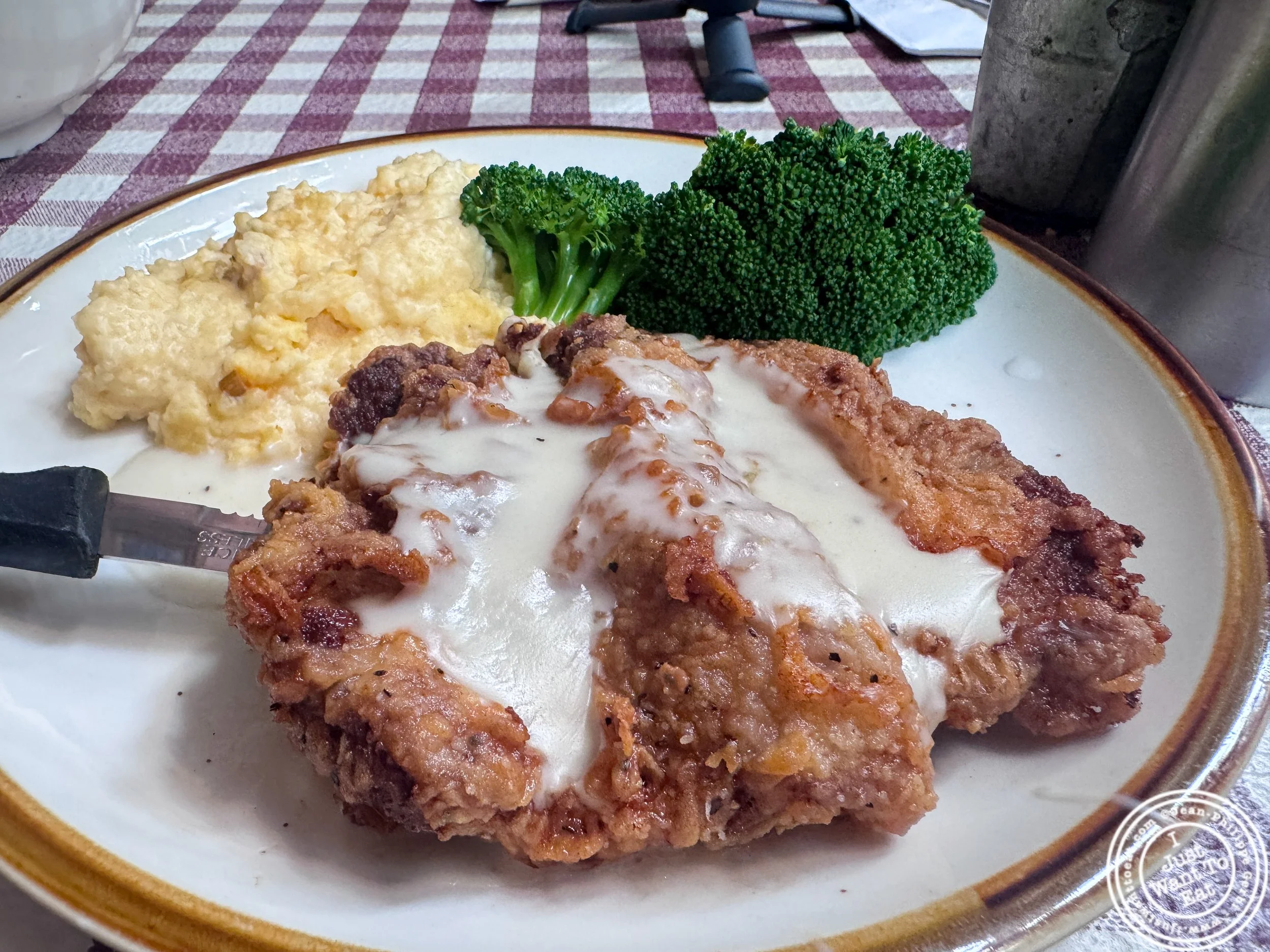 Chicken fried steak and grits at Cowgirl in the West Village, New York, NY