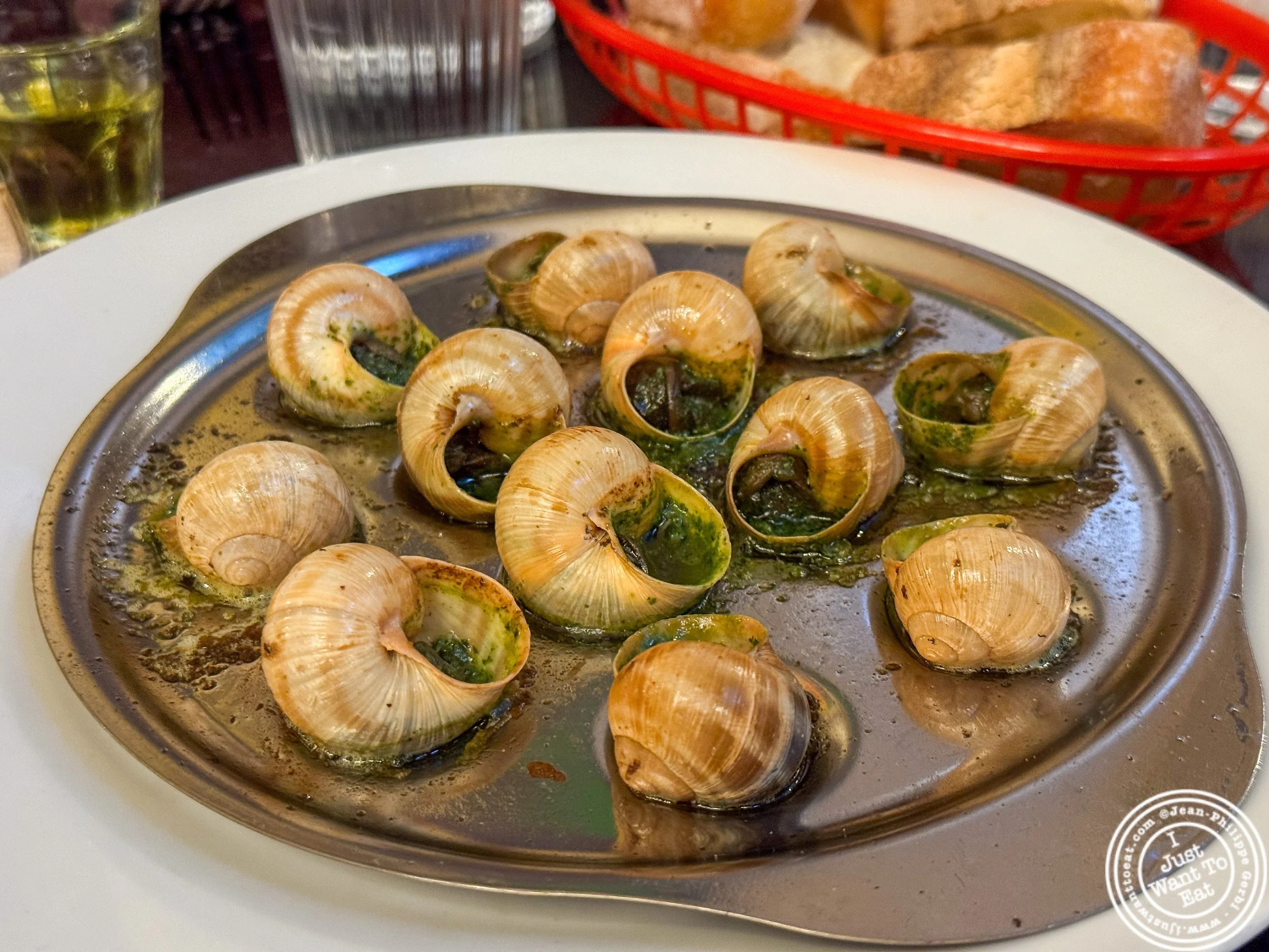 Escargots at Le Bouillon des Archers in Grenoble