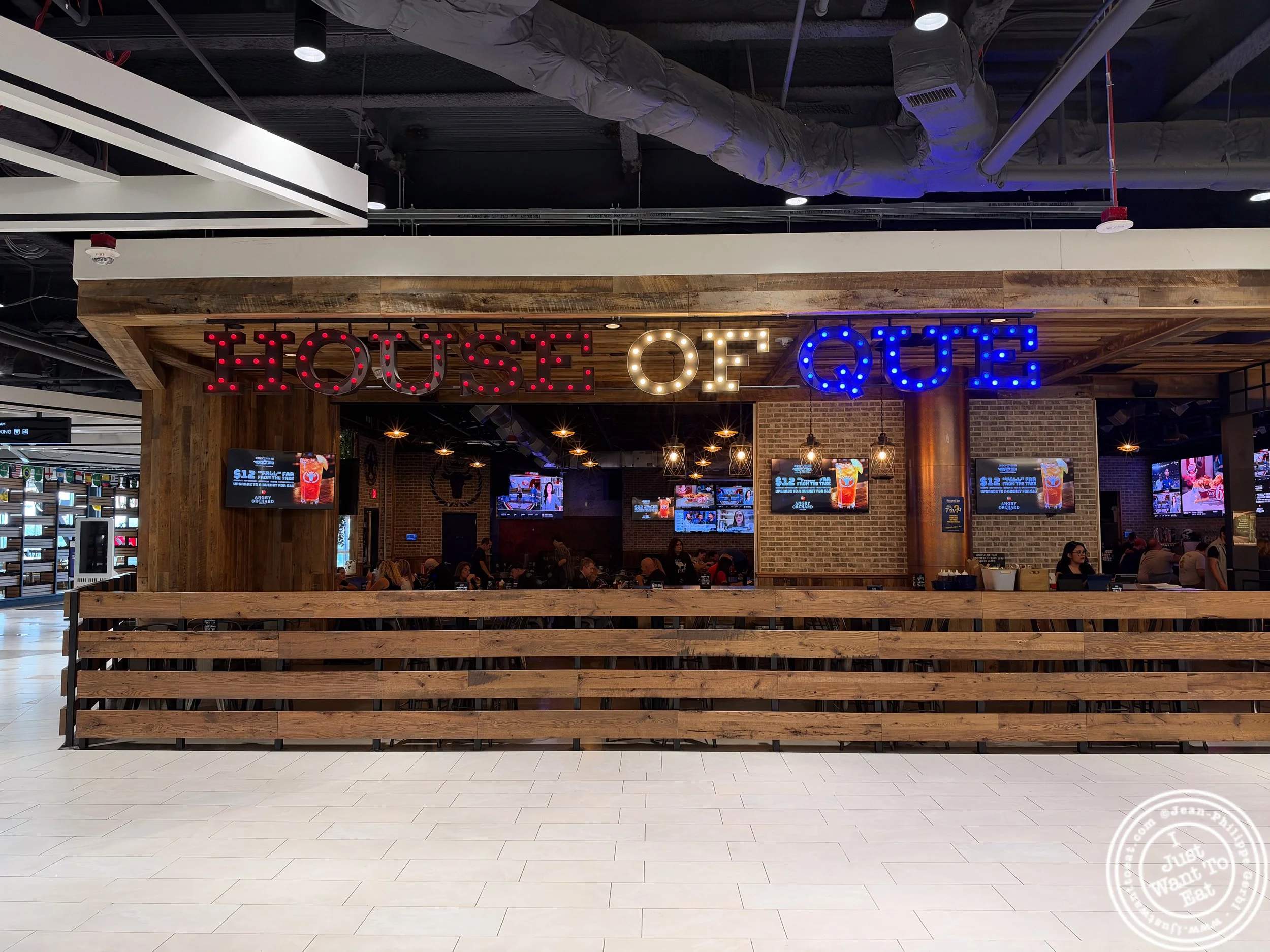House Of Que at The American Dream Mall, East Rutherford, NJ