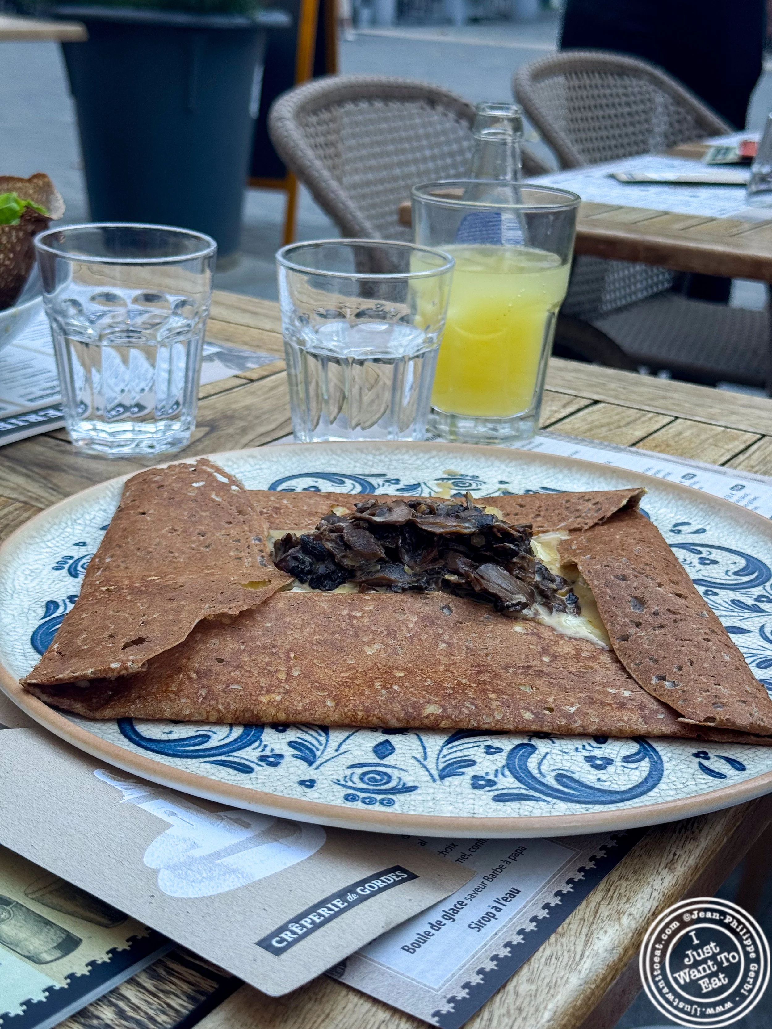 Crepe forrestiere with cheese and mushrooms at Creperie de Gordes in Grenoble