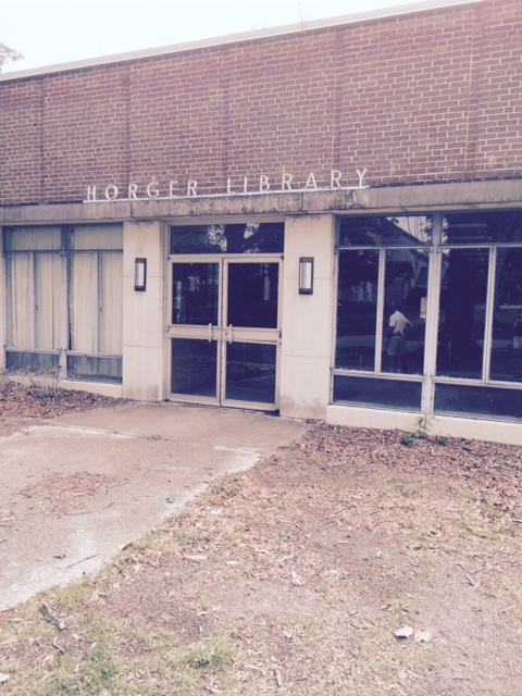 Library-where patients could read or check out books. 