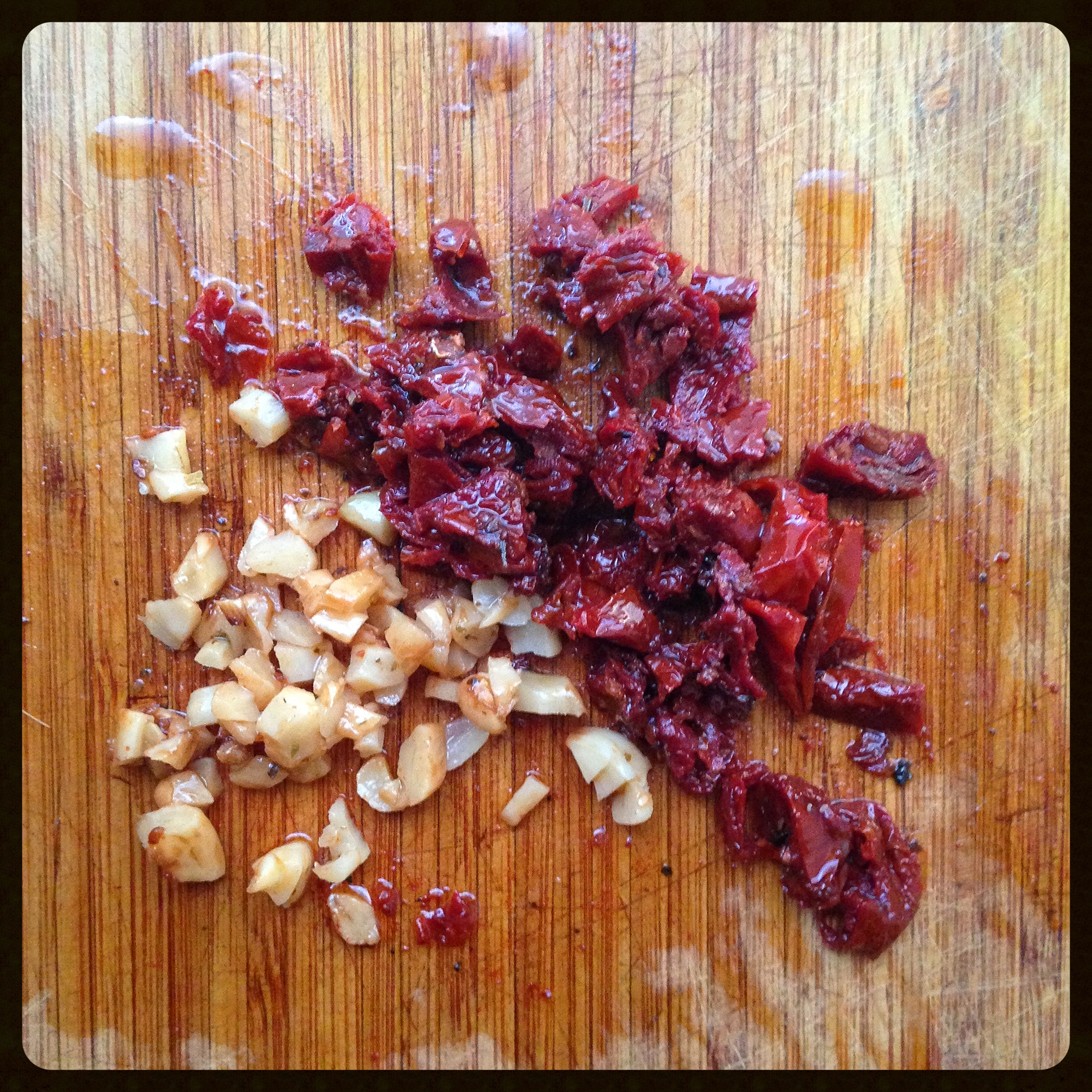 Roasted Garlic and Sun-dried Tomatoes 