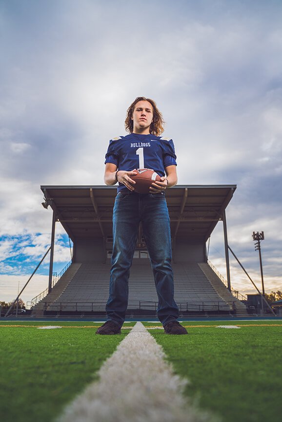 senior pictures albany oregon football.jpg