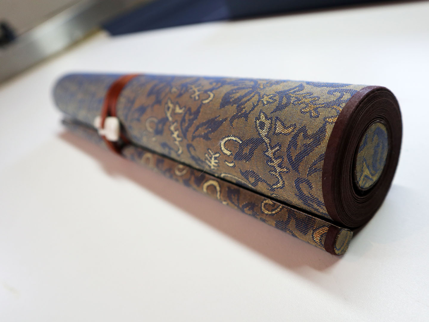 AL_scroll_01.jpg