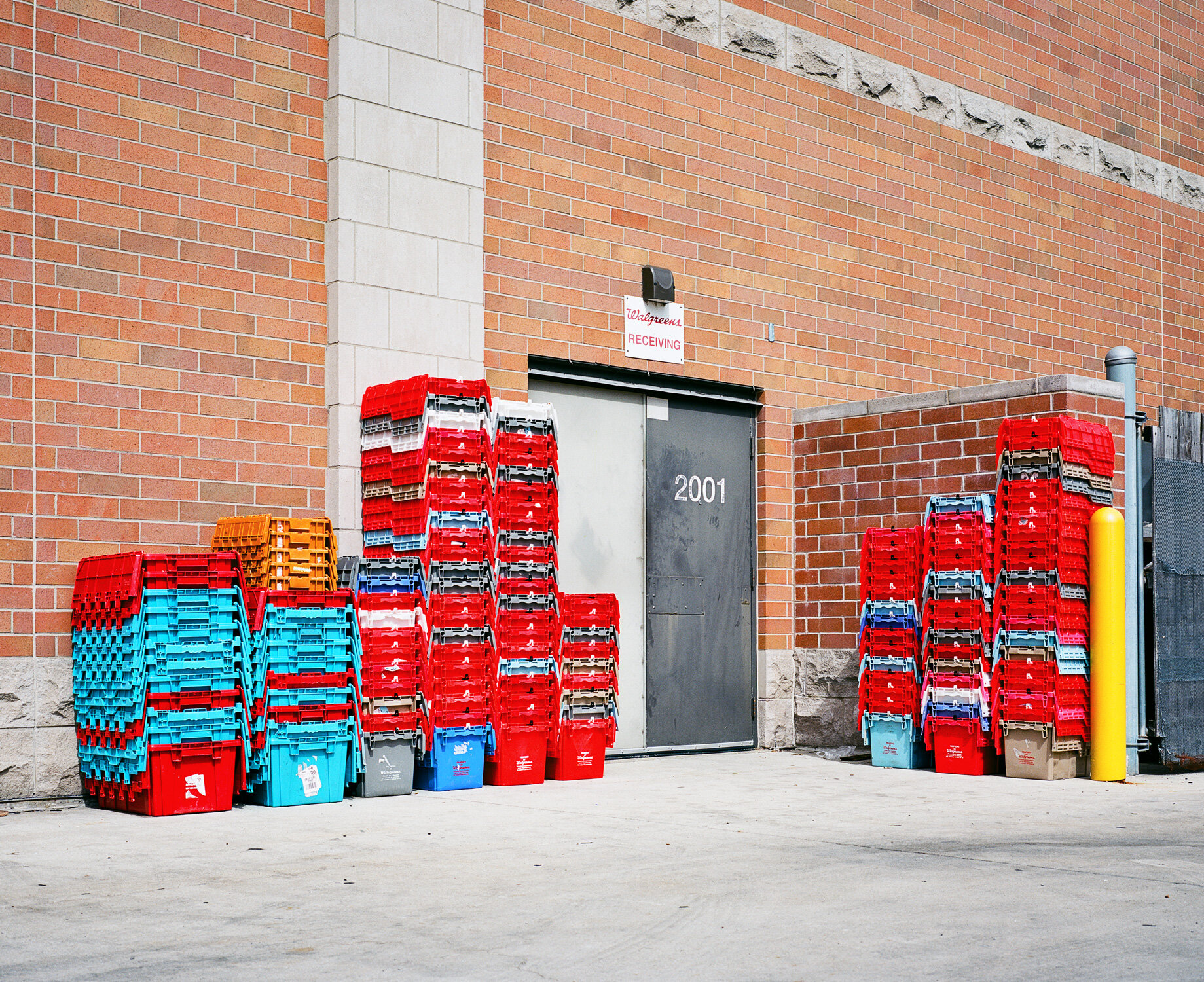 2020_08_14_Illinois_Chicago_Colorful_Baskets_RJS_000030060003.jpg