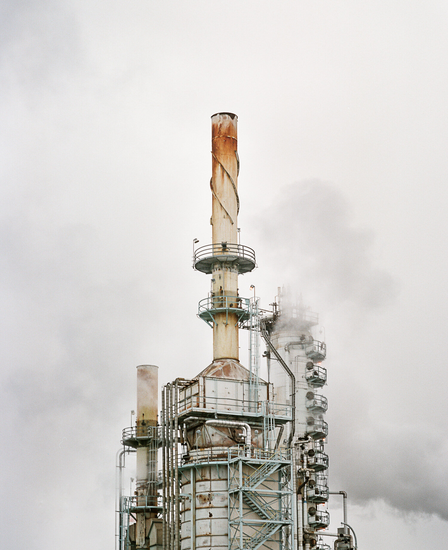 Calfornia_Los_Angeles_Factory_Smoke_Stack_RJS_000053220008_v2.jpg