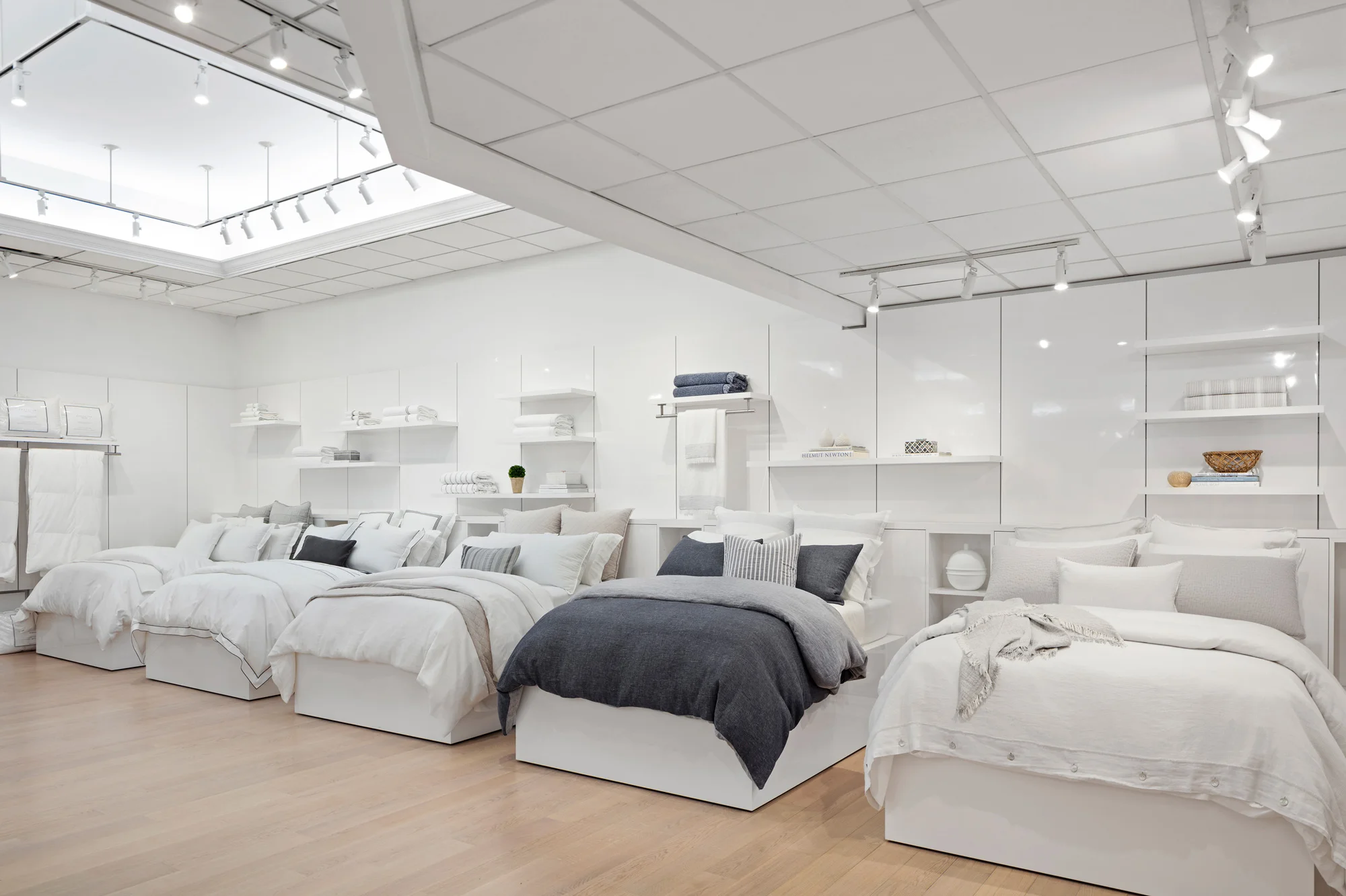 Kassatex_Showroom-Beds.jpg