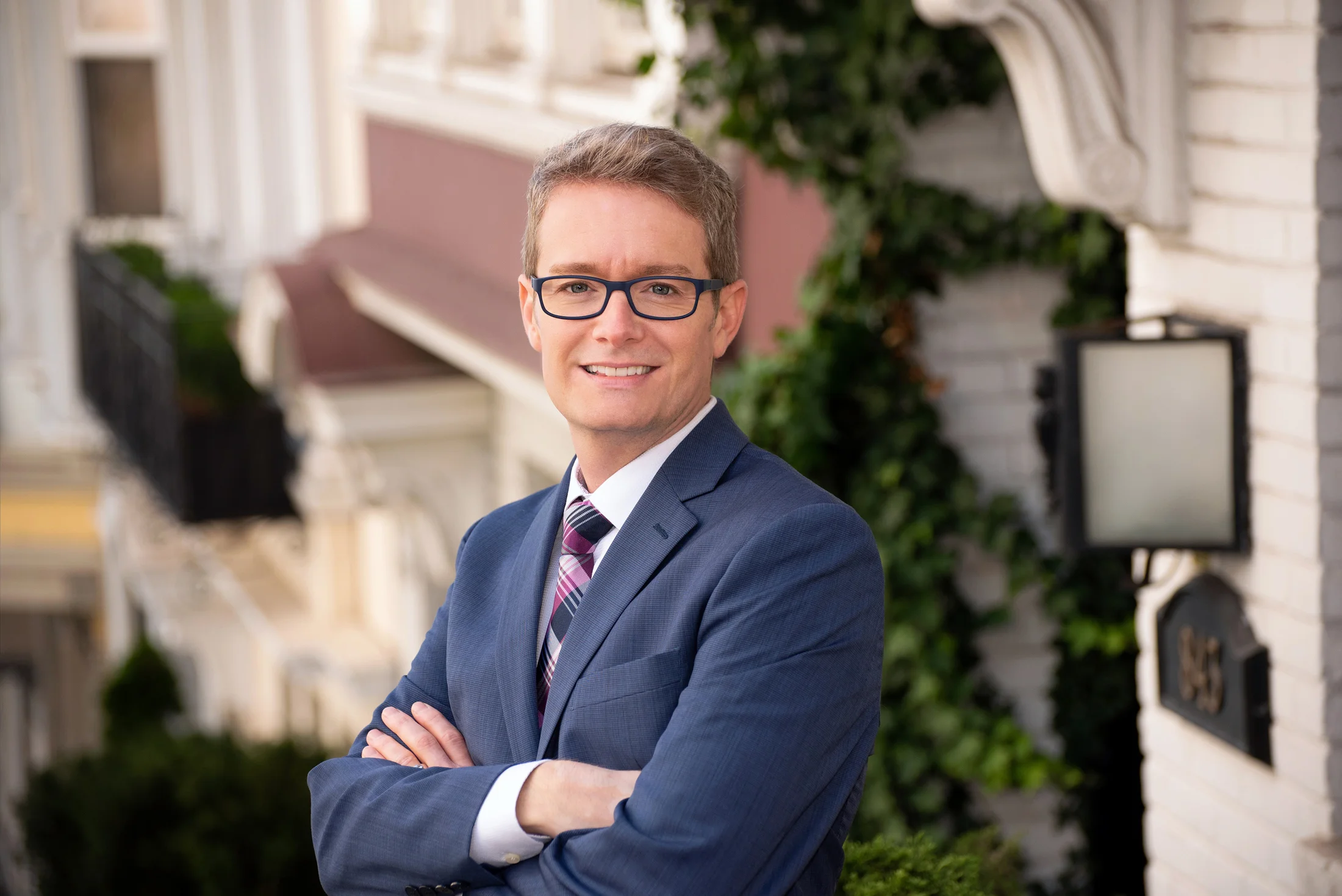 San Francisco-based executive résumé writer and career coach, Jared Redick. (Usually not in a tie.)
