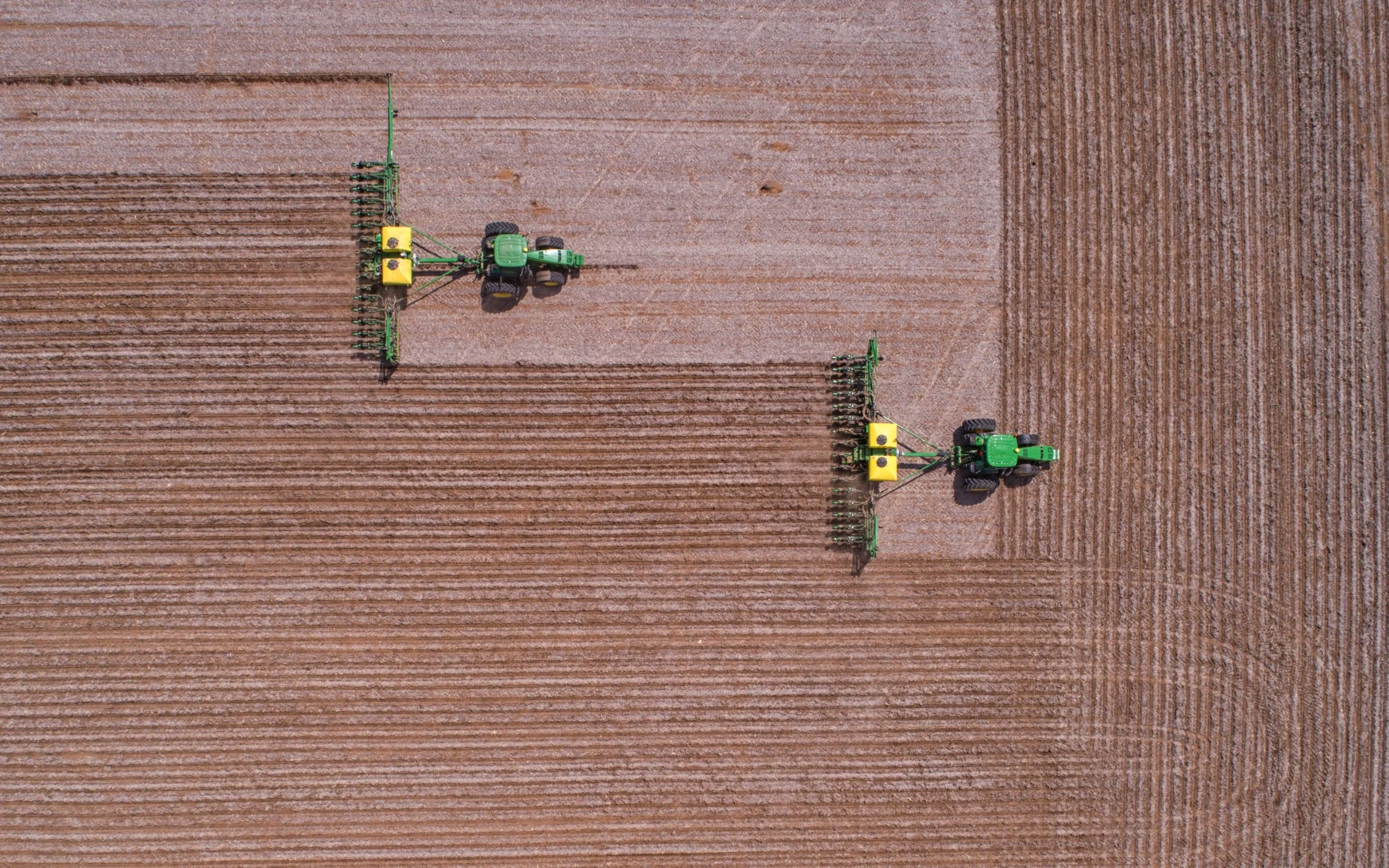 KS CORN Planting-McCauley image-86.jpg