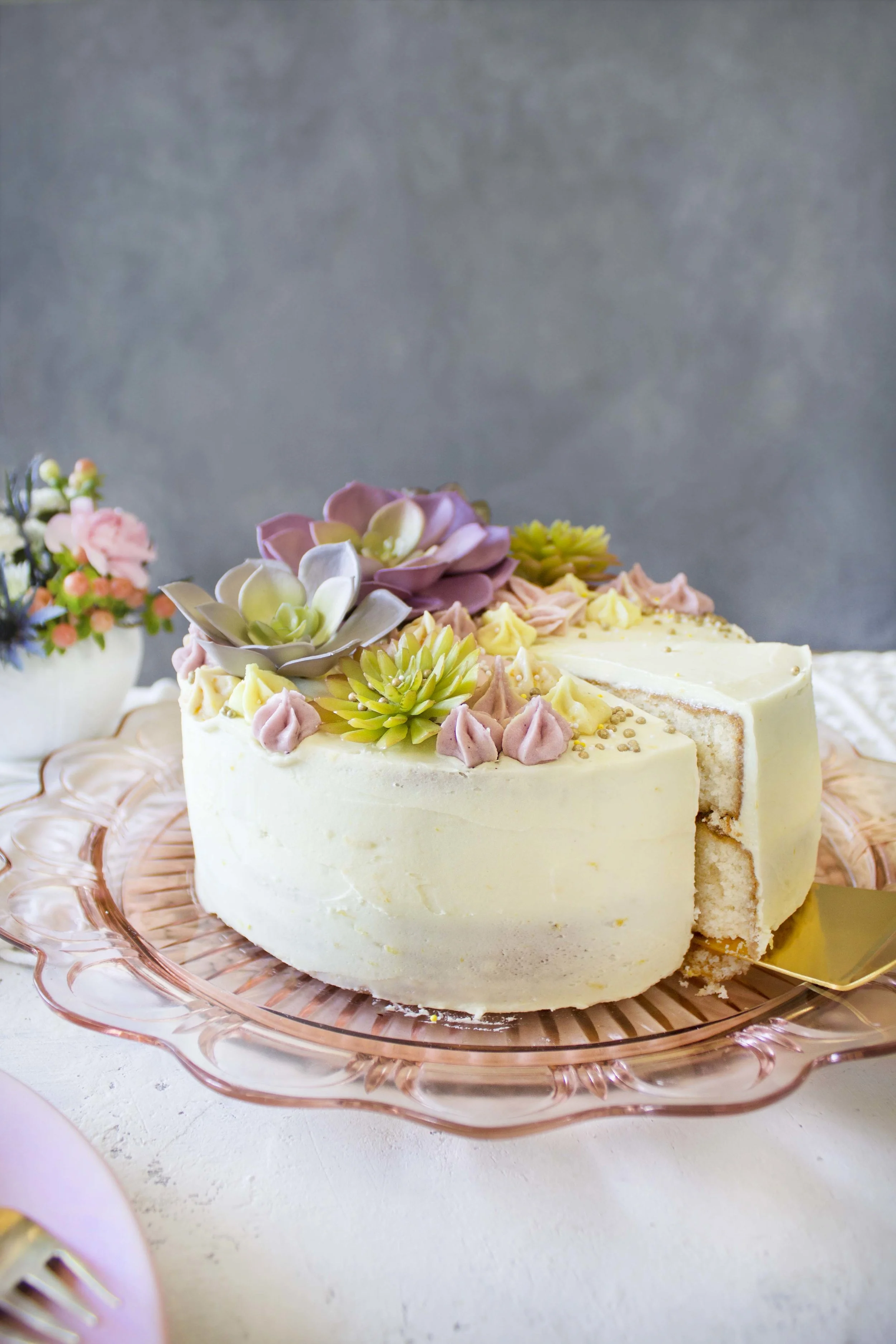 Mother's Day Cake by The Everyday Mess.jpg
